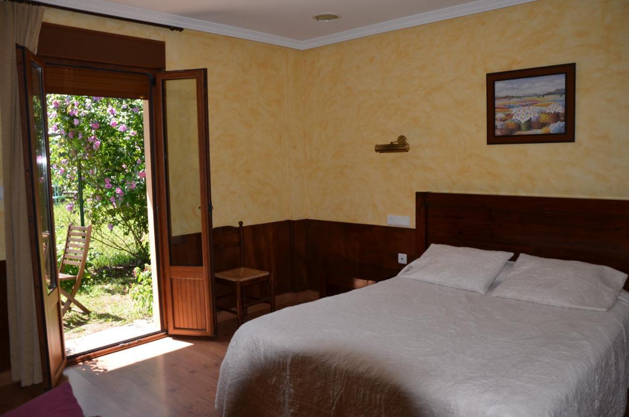 Hotel Arenas De Cabrales- Apartamentos ภายนอก รูปภาพ