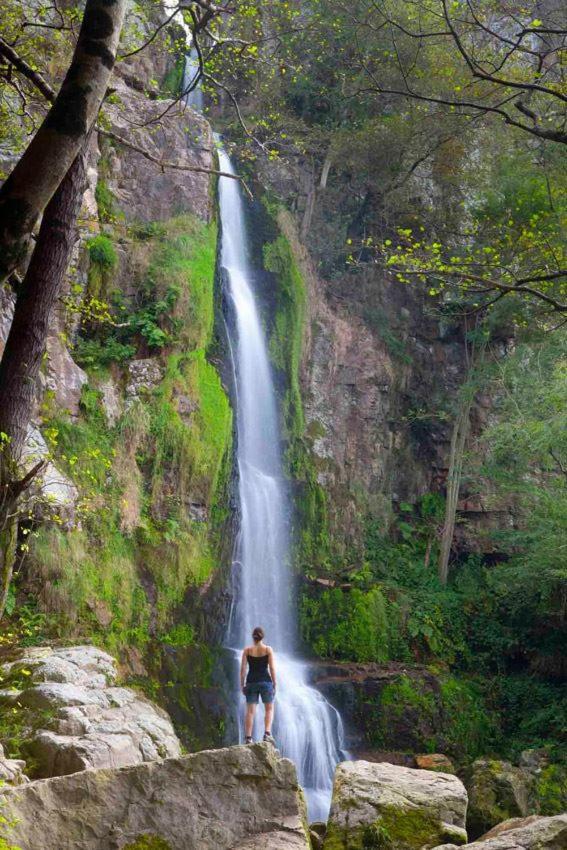 Hotel Arenas De Cabrales- Apartamentos ภายนอก รูปภาพ