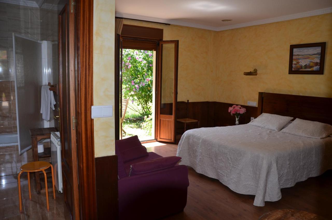 Hotel Arenas De Cabrales- Apartamentos ภายนอก รูปภาพ